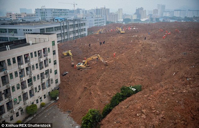 Хөрс нурж, 33 барилга газар дор оржээ